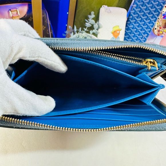 PRADA Saffiano Leather Dual Blue Color Limited Edition Premium Very Rare Large O - Picture 9 of 14